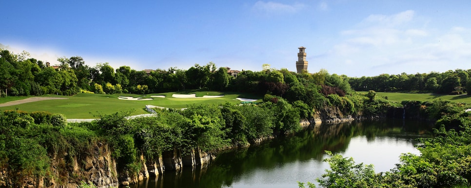 /content/dam/images/golfdigest/fullset/course-photos-for-places-to-play/7 Sheshan Hole 16  Hole 17.jpg